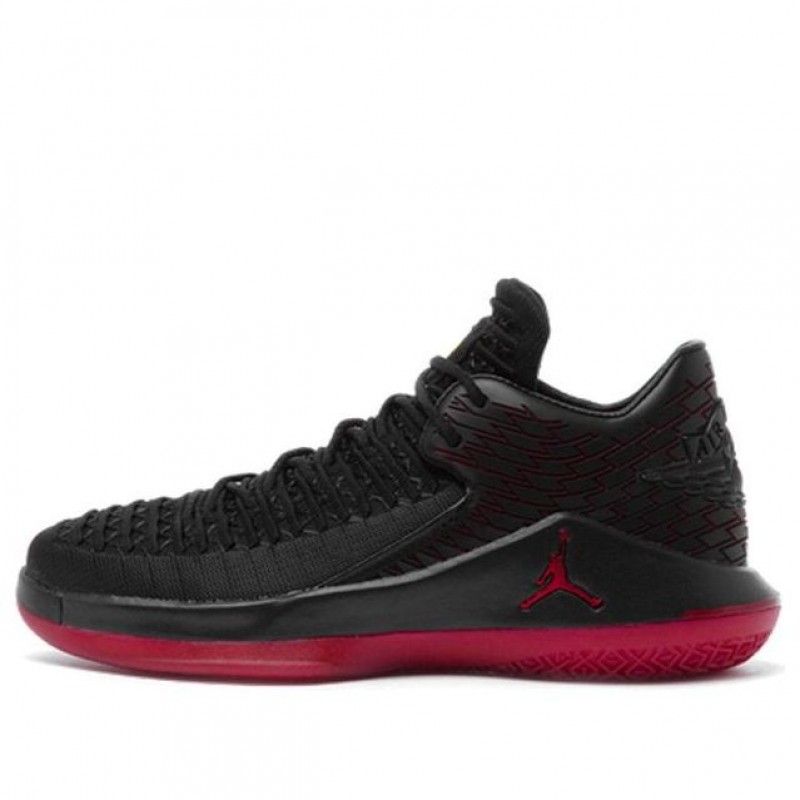 Air Jordan XXXII Low GS Bred AA1257-003