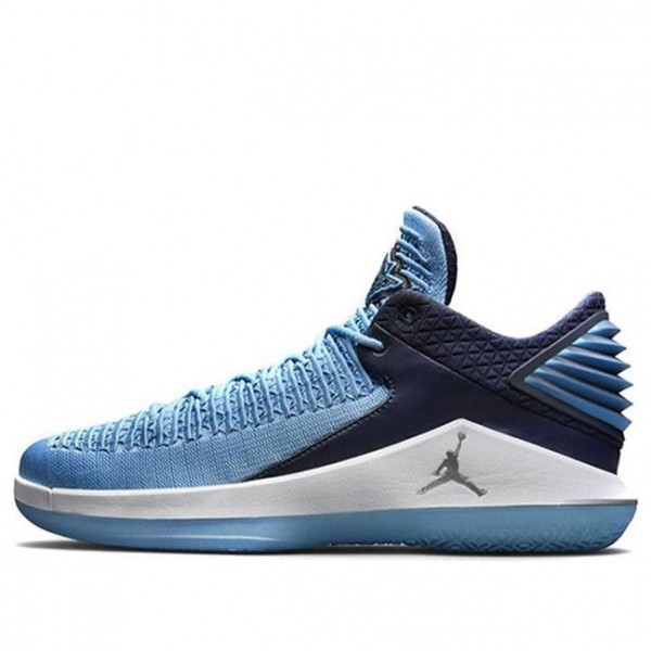 Air Jordan XXXII Low Win Like 82 AH3347-401