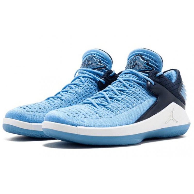 Air Jordan XXXII Low Win Like 82 AH3347-401