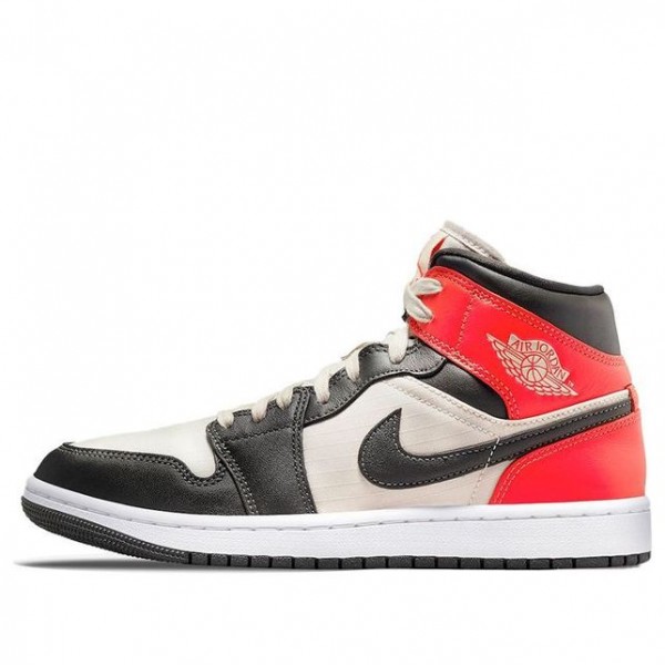 Nike Womens Air Jordan 1 Mid Newsprint DQ6078-100