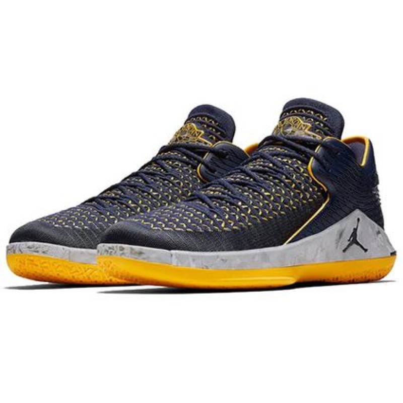 Air Jordan XXXII Low PF Michigan Wolverines AH3347-405