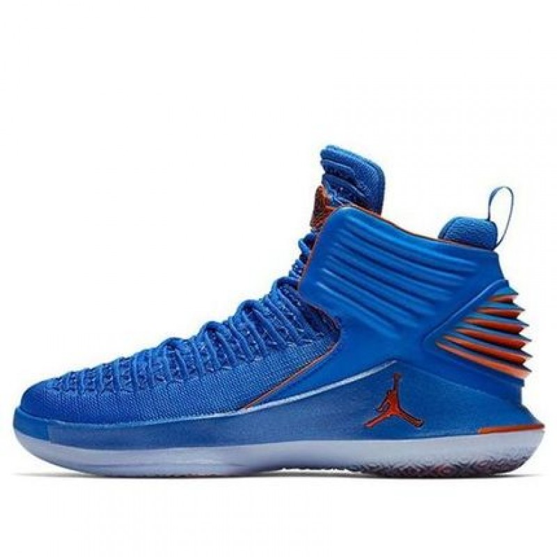 Air Jordan XXXII BG SIGNAL BLUE/TEAM ORANGE-METALLIC SILVER AA1254-400