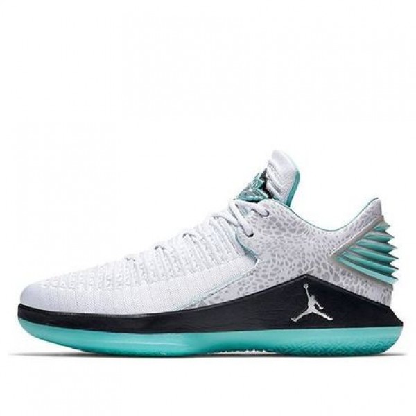 Air Jordan XXXII Low PF Guo Ai Lun AH3347-101