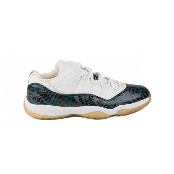 Air Jordan 11 Retro Low 'Snakeskin' White/Black-Navy 136071-102