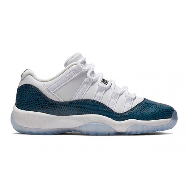 Air Jordan 11 Retro Low LE GS Navy Snakeskin CD6847-102