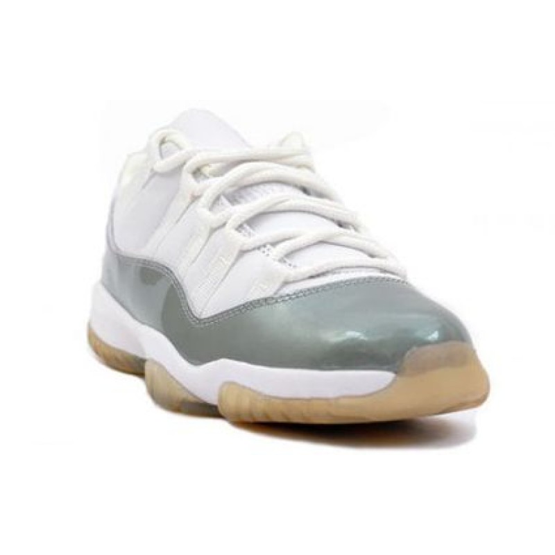 Womens WMNS Air Jordan 11 Retro Low 'Metallic' 2001 White/Metallic Silver 833001-102