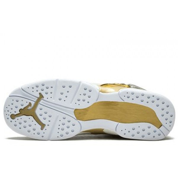 Air Jordan 8 Retro C&C BG 'Trophy' light bone/metallic gold-white 833378-030